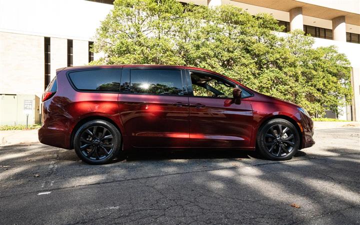 $13550 : 2018 CHRYSLER PACIFICA image 3