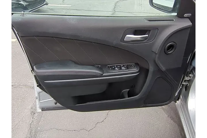 $19764 : Dodge Charger 2023 SXT 4dr S image 9