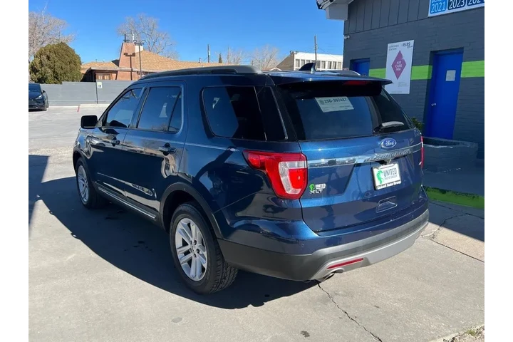 2021 Explorer XLT AWD image 7