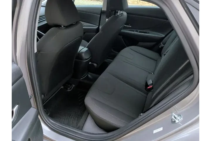 $15695 : Hyundai ELANTRA 2021 SEL 4dr image 10