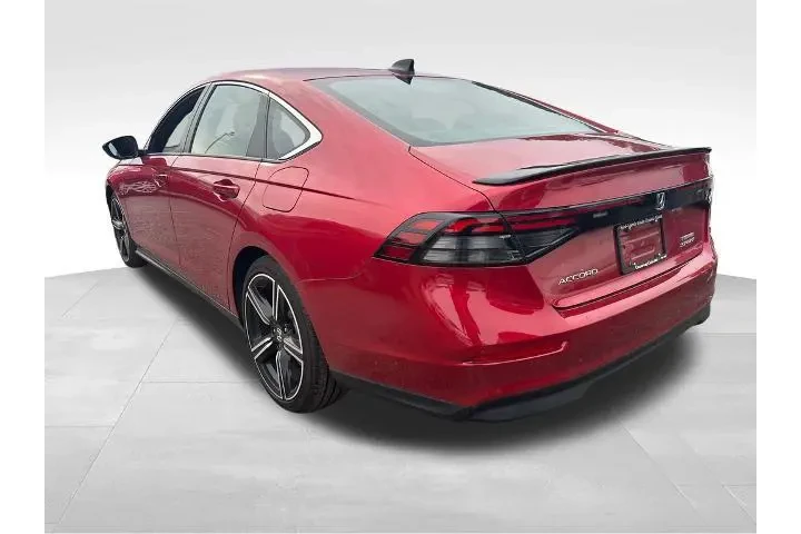 $29987 : Honda Accord Hybrid 2024 Spo image 3