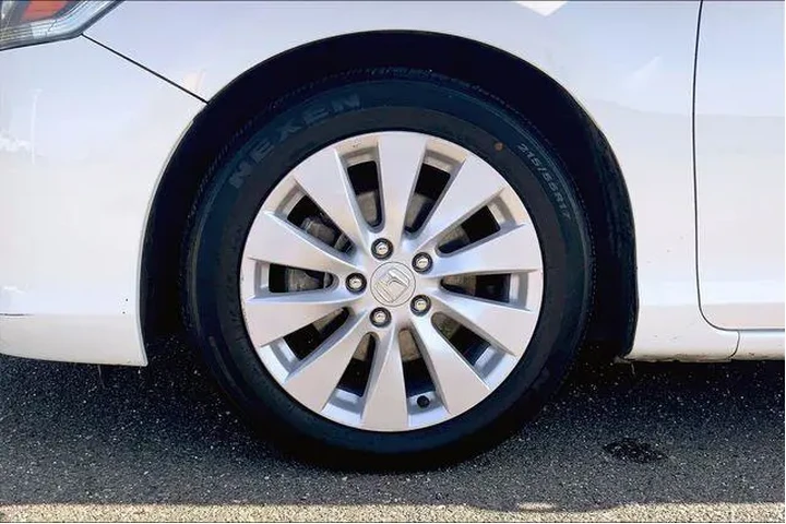 $12985 : Honda Accord 2015 EX 4dr Sed image 9