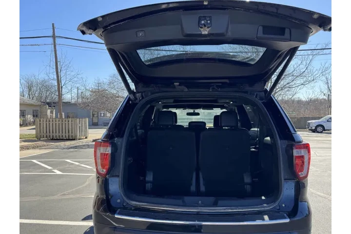 $10999 : 2018 Explorer Limited image 8