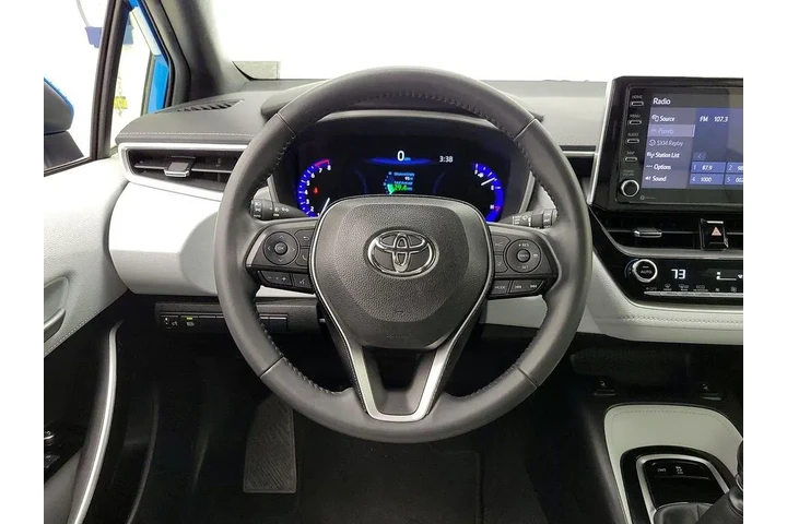 $22998 : Toyota Corolla Hatchback 202 image 10