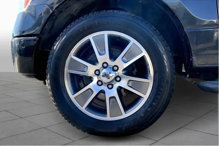 $16588 : Ford F-150 2014 4x2 STX 4dr image 10