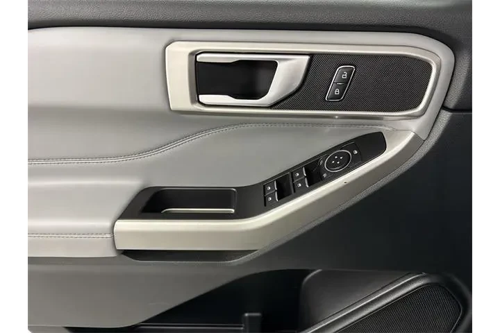 $30600 : Ford Explorer 2023 AWD XLT 4 image 5