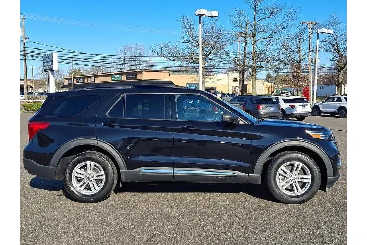 $36988 : Ford Explorer 2024 AWD XLT 4 image 7