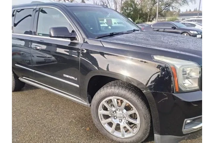 $23988 : GMC Yukon 2016 4x4 Denali 4d image 2
