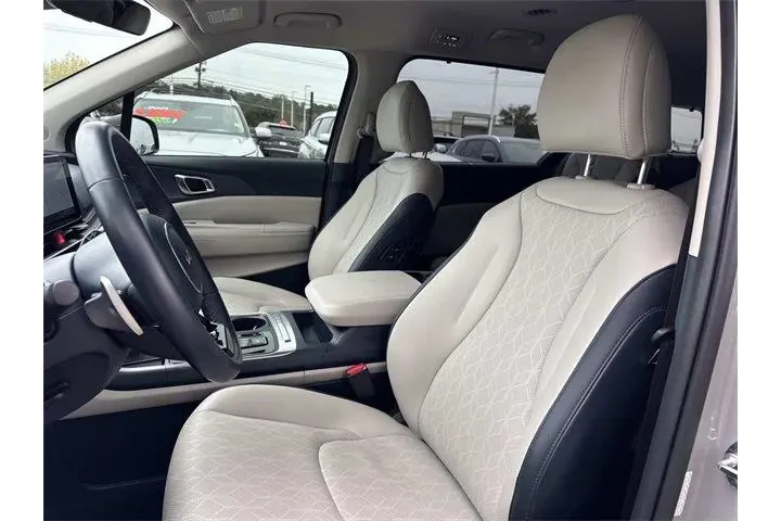 $38455 : Kia Carnival Hybrid 2025 EX image 9