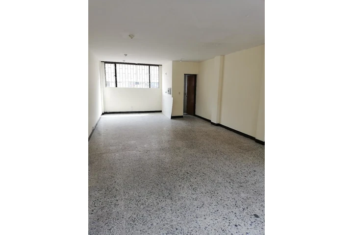 $500000000 : PERMUTO LOCAL EN GALERIAS image 4