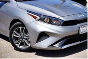 $16290 : Kia Forte 2023 LX 4dr Sedan thumbnail
