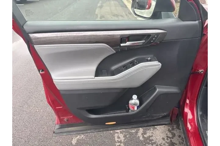 $35000 : Toyota Highlander 2023 AWD L image 7