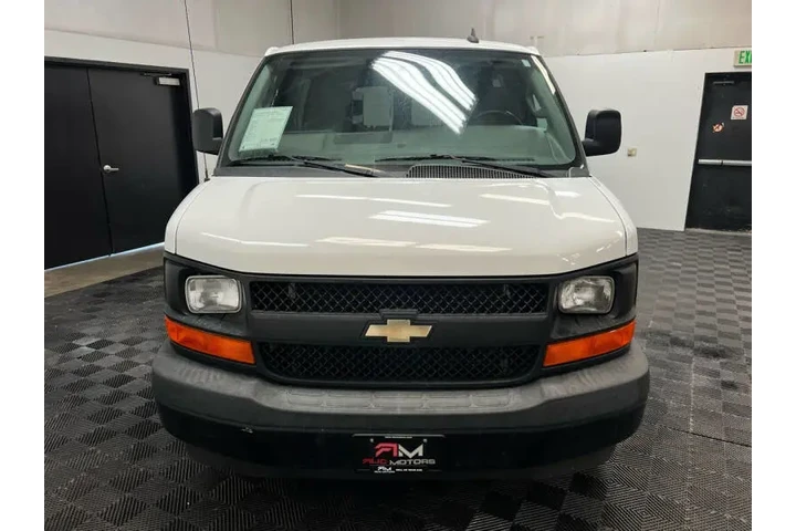 $20950 : 2017 Express 2500 image 6