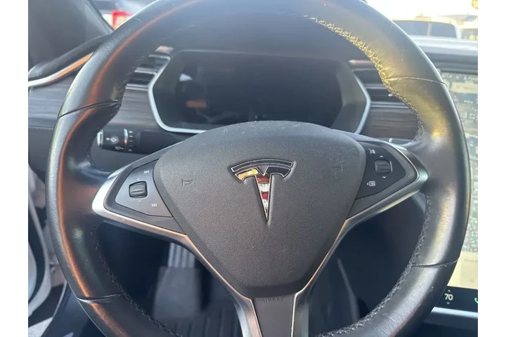 $17879 : Tesla Model S 2015 AWD 85D 4 image 7