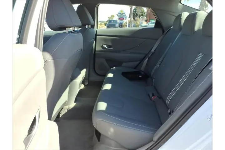 $24990 : Hyundai ELANTRA Hybrid 2024 image 8