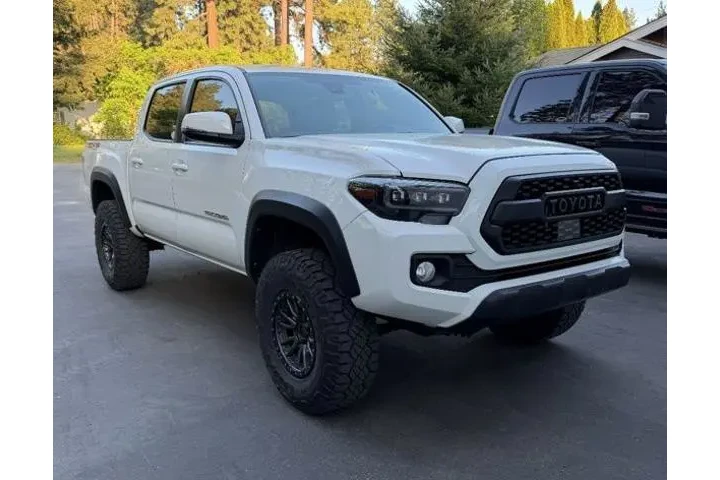 $38750 : Toyota Tacoma 2021 4x4 TRD P image 1