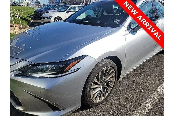 $38998 : Lexus ES 350 2023 Ultra Luxu image 1