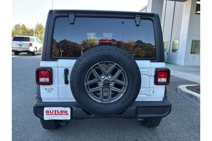 $32400 : Jeep Wrangler 2024 4x4 Sport image 4