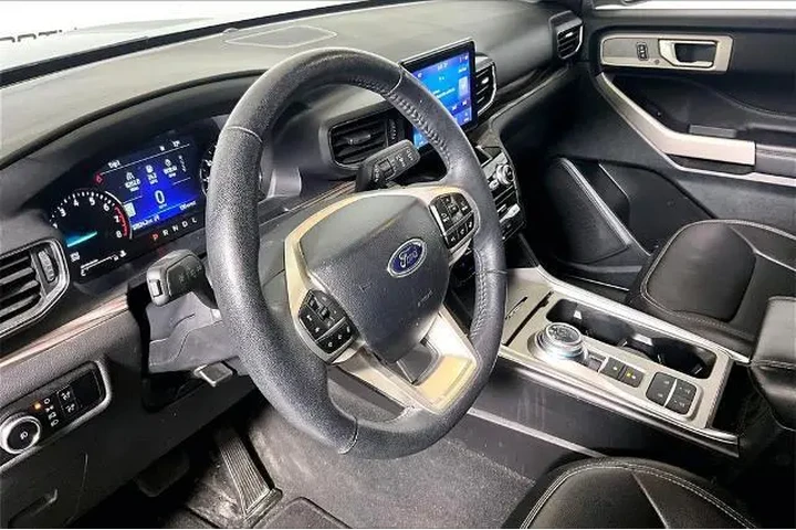 $27969 : Ford Explorer 2024 Limited 4 image 10