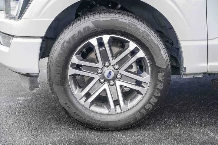 $29995 : Ford F-150 2023 4x2 XLT 4dr image 10