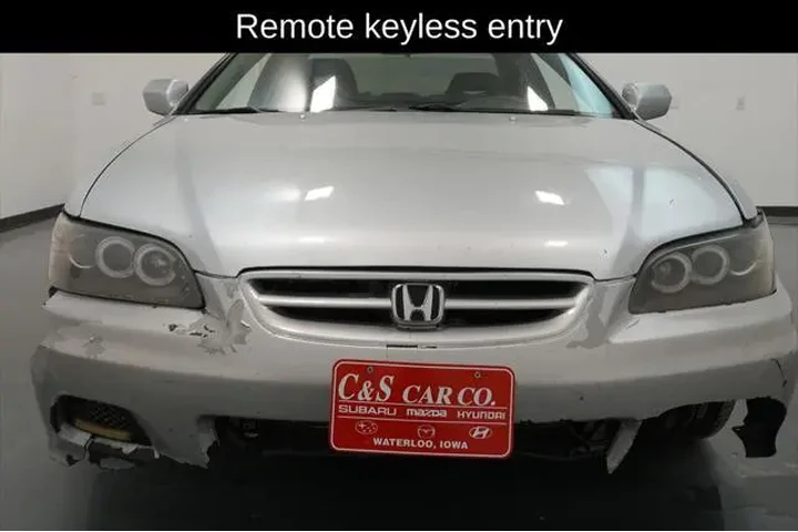 $900 : Honda Accord 2002 EX 2dr Cou image 2