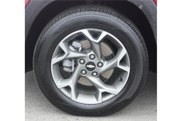 $22084 : 2025 Trax LT image 10