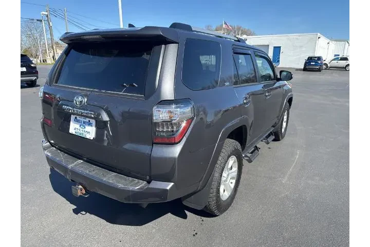 $36899 : Toyota 4Runner 2022 4x4 SR5 image 8