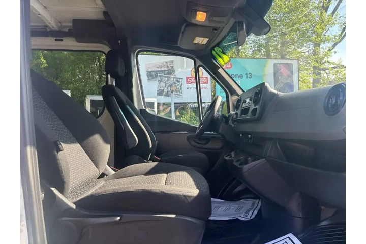 $21999 : 2021 Mercedes-Benz Sprinter 2 image 9