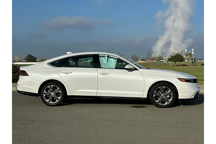 $27421 : Honda Accord 2023 EX 4dr Sed image 3