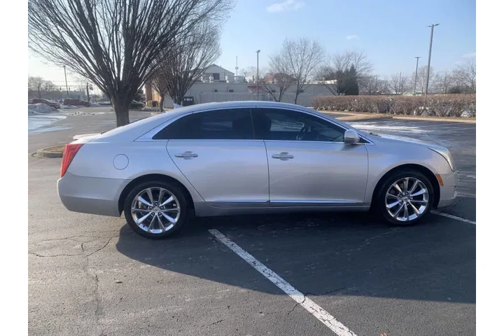 $8995 : 2013 XTS Luxury Collection image 7