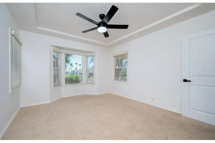 $1945 : 2 BEDROOM HOME IN LOS ANGELES image 6