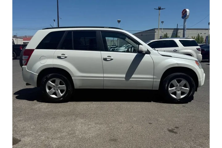 $7999 : 2009 Grand Vitara image 4