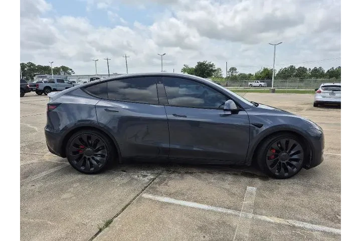$25207 : Tesla Model Y 2022 AWD Perfo image 5