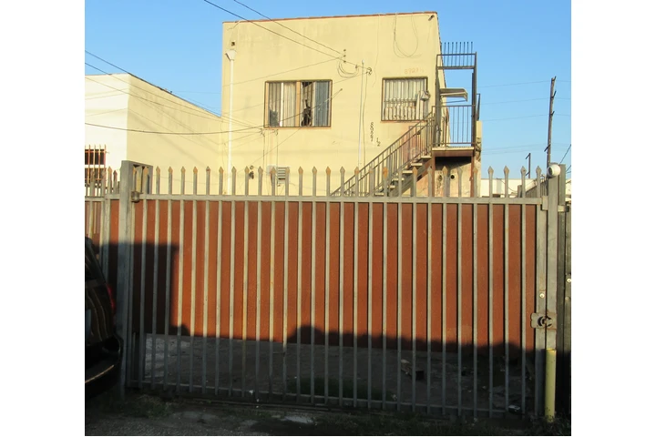 $500000 : L.A. - 4 Unidades por $500,000 image 3