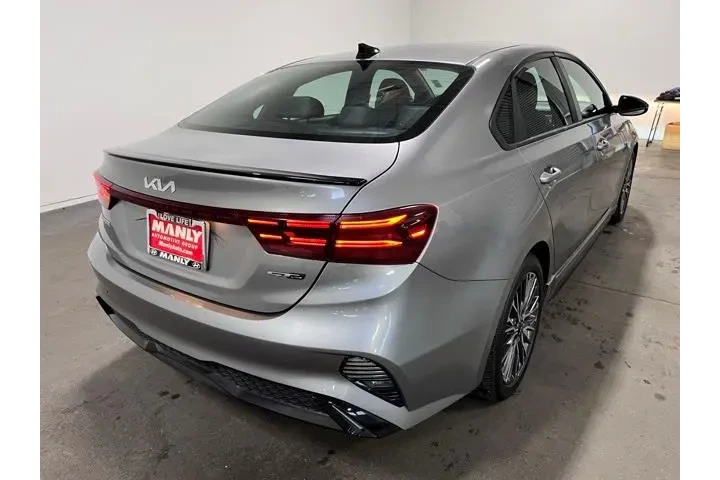 $17547 : Kia Forte 2023 GT-Line 4dr S image 4