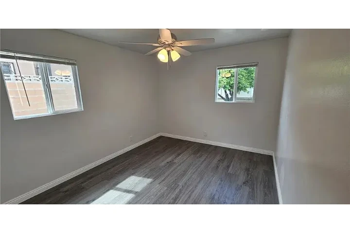 $2500 : Nice 3Bed 2Bath in South Gate image 5