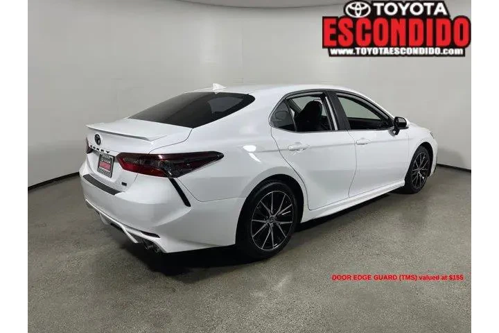 $26998 : Toyota Camry 2024 SE 4dr Sed image 3