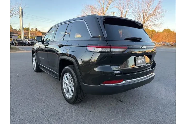 $30798 : Jeep Grand Cherokee 2023 4x4 image 5