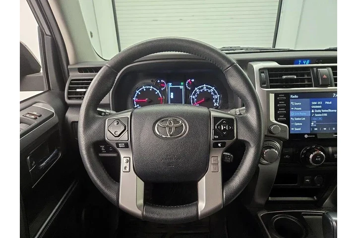 $35998 : Toyota 4Runner 2024 4x2 SR5 image 10