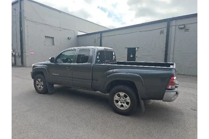 $13690 : Toyota Tacoma 2013 4x2 PreRu image 5
