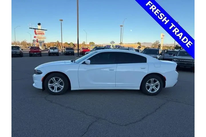$16351 : Dodge Charger 2019 SXT 4dr S image 2