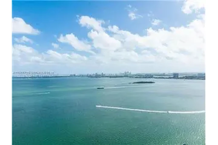 $6000 : Rental property with 2 bedro image 6