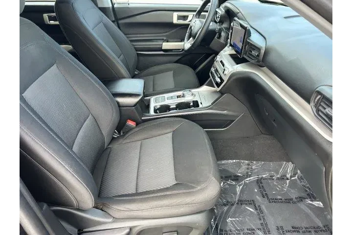 $27073 : Ford Explorer 2023 XLT 4dr S image 9
