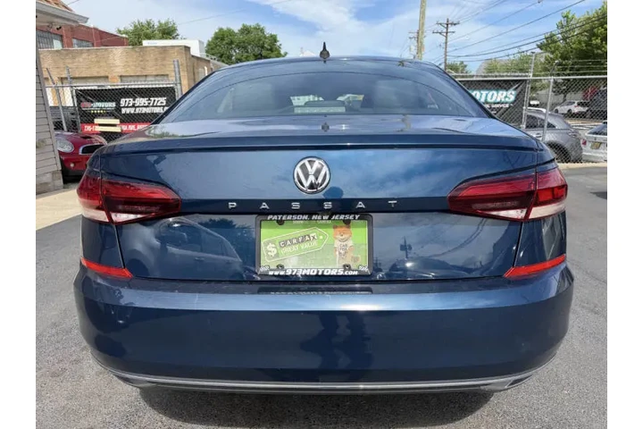 $8699 : 2020 Passat SE image 9