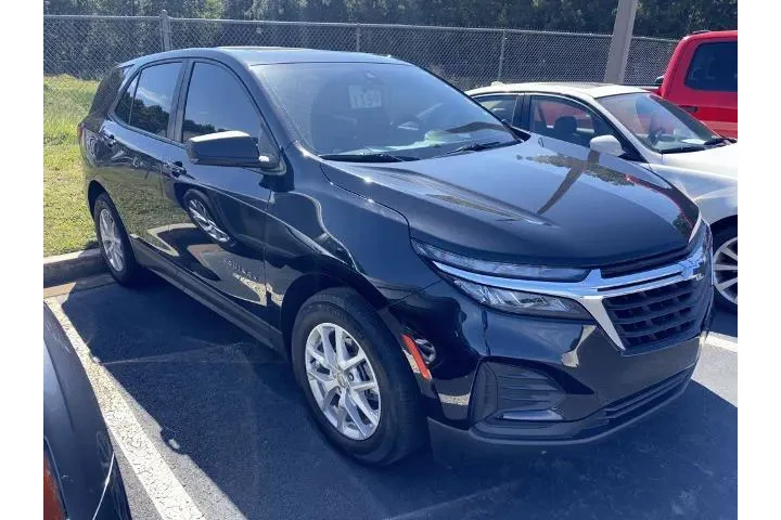 $20998 : Chevrolet Equinox 2024 LS 4d image 2