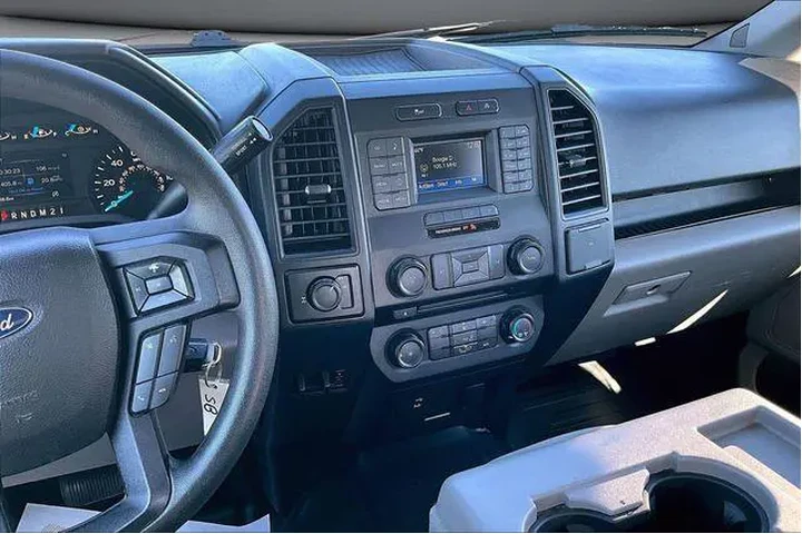 $12500 : Ford F-150 2016 4x2 XL 4dr S image 10