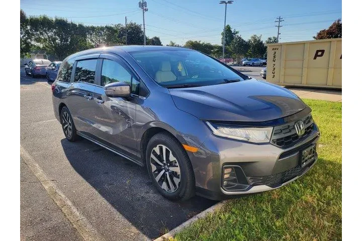 Honda Odyssey 2025 EX-L 4dr image 3