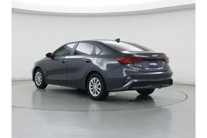 $18998 : Kia Forte 2023 LX 4dr Sedan image 2