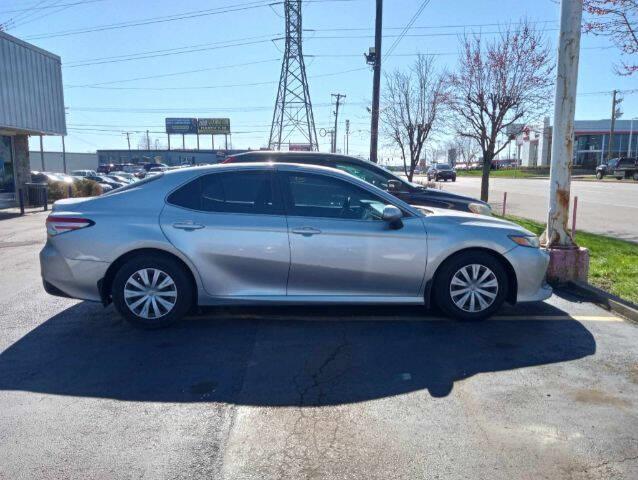 $18900 : 2018 Camry L image 3