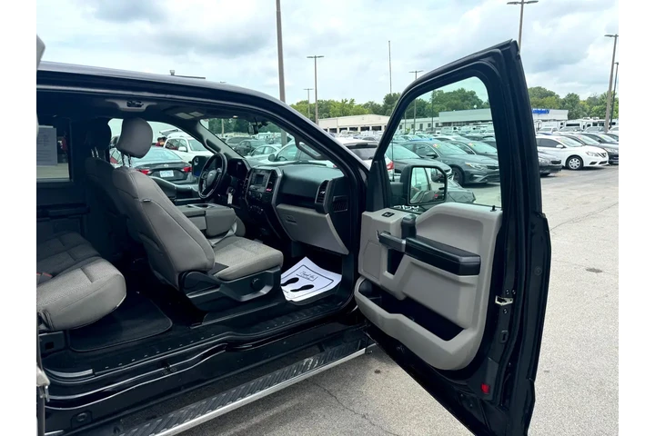 $17980 : 2018 F-150 4WD SuperCab 145" image 8